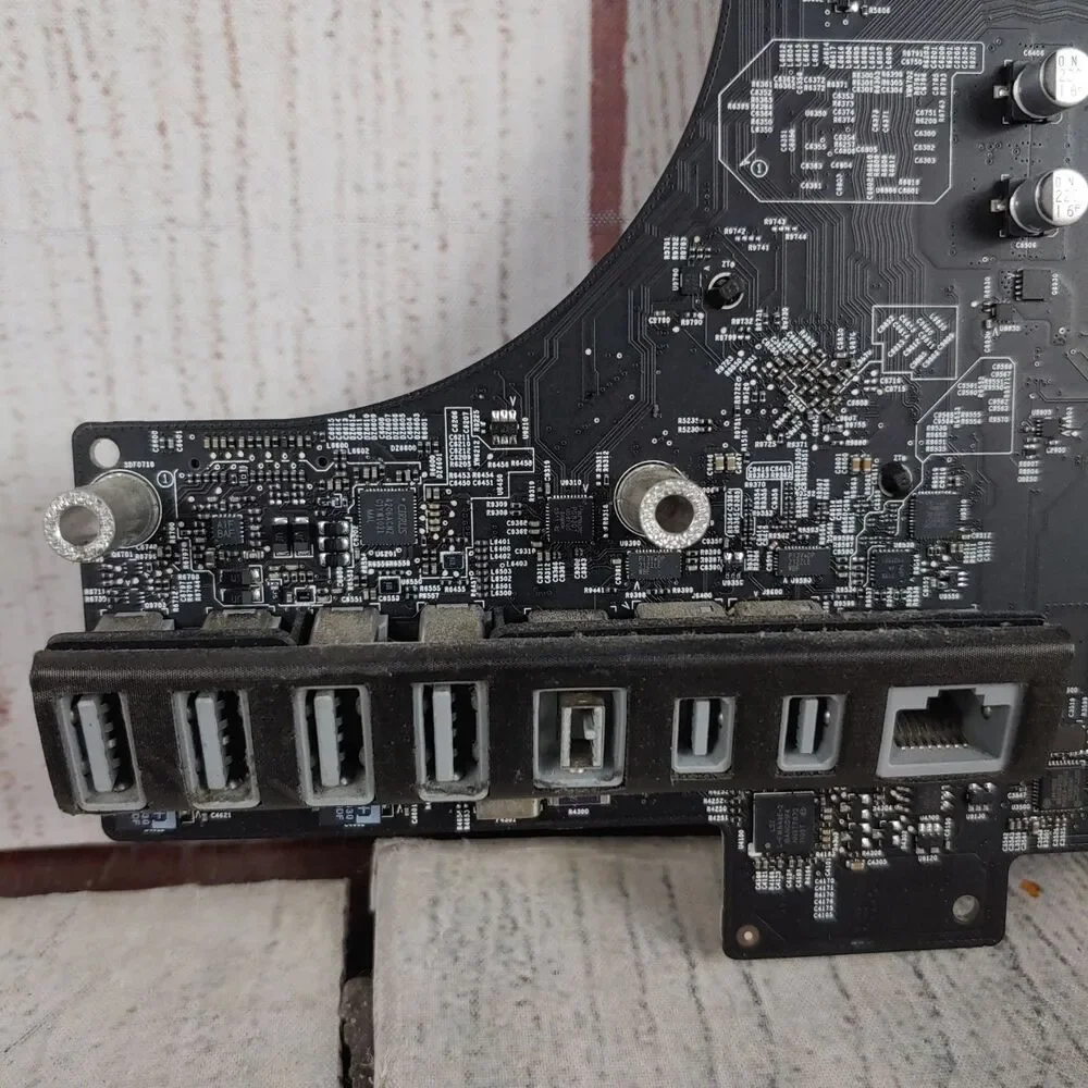 Apple iMac 27” Mid 2011 A1312 Logic Board w/ CPU - 3.1GHz i5-2400 - 820-2828-A